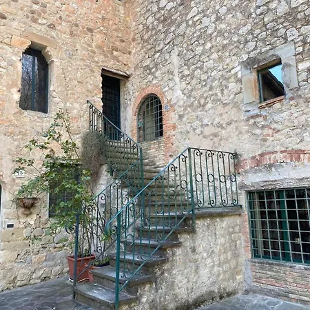 Tenuta Folesano Wine Estate 13th Century Bauernhof *